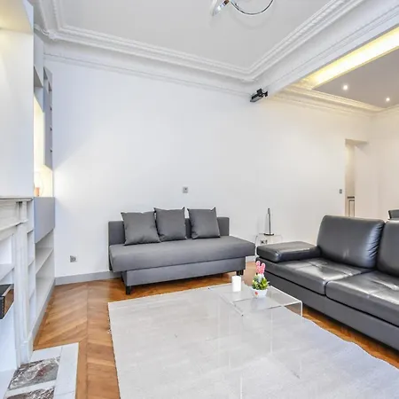 Charming Appart- 6p - Trocadero Париж